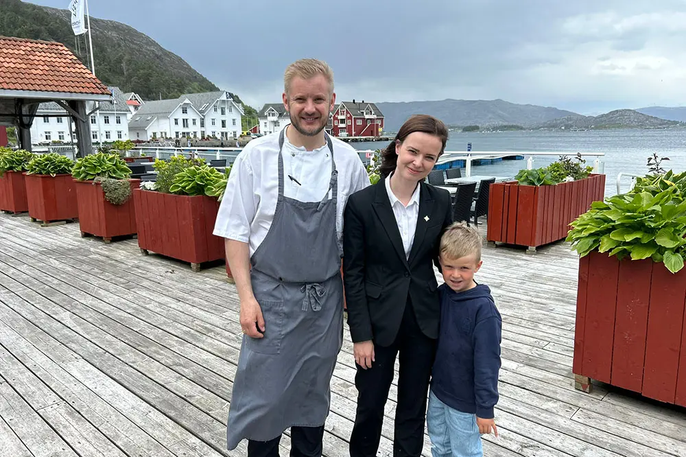 Martin blei med Martine til Knutholmen